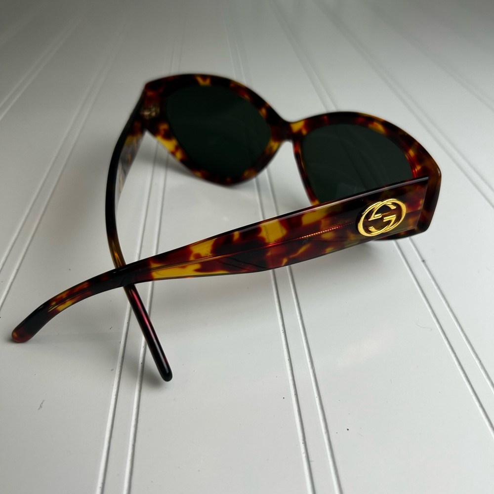 Gucci Women’s Leopard Tortoise Double G Wrap Sunglasses - Picture 5 of 15